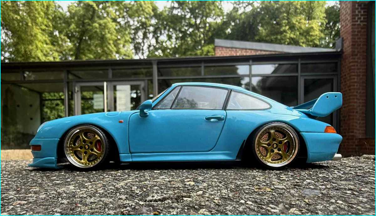 1:18  Porsche 911 993 Clubsport 1997 - BabyBlue - mit 3tlg.Porsche Alufelgen = OVP